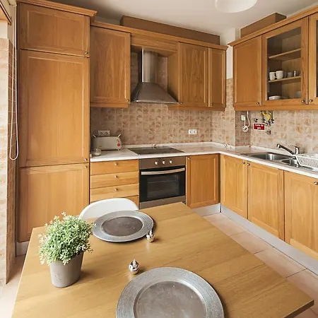 T2 Apartment *